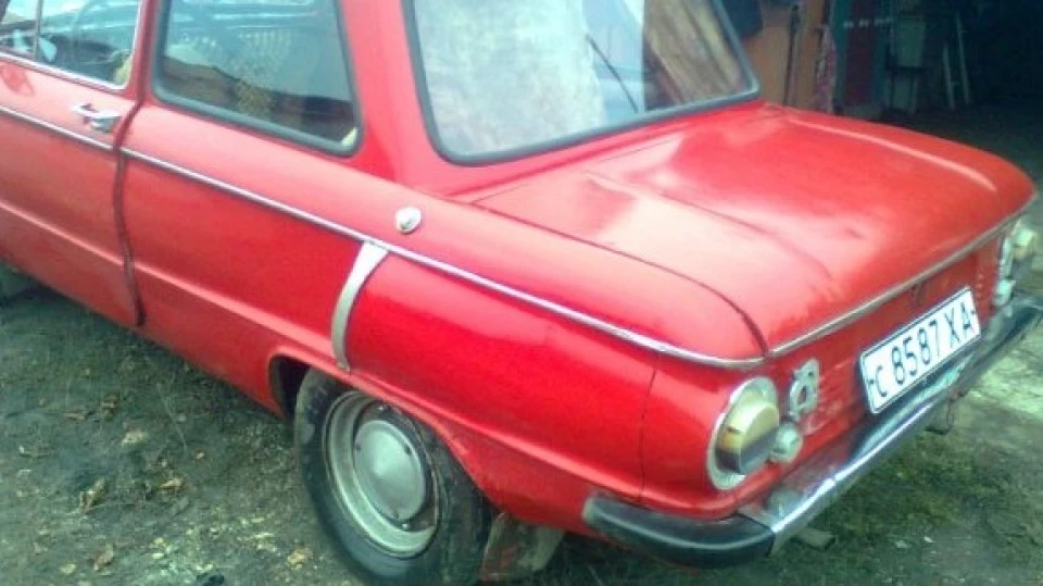 ЗАЗ 968 червоний 2