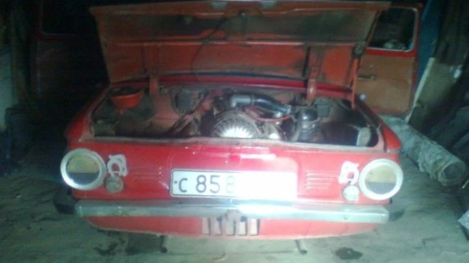 ЗАЗ 968 червоний 4