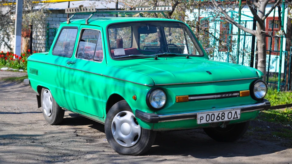 ЗАЗ 968 МГ Весняна зелень 4