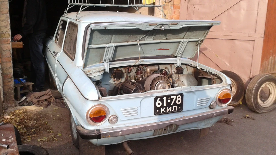 ЗАЗ 968 небесного кольору 2