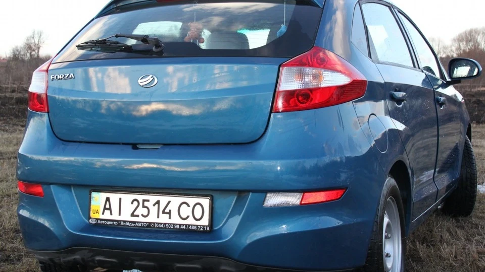ЗАЗ Forza живе у місті Василькові 5