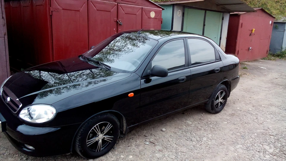 ЗАЗ Lanos 1.5 SE Чорний пірат