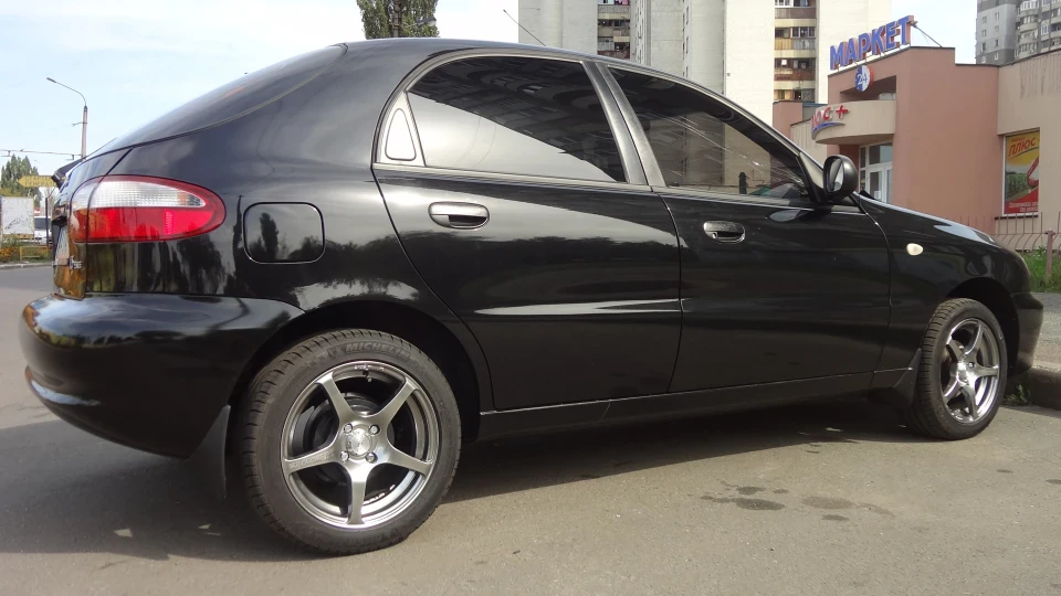 ЗАЗ Lanos Hatch. Темний супутник 3