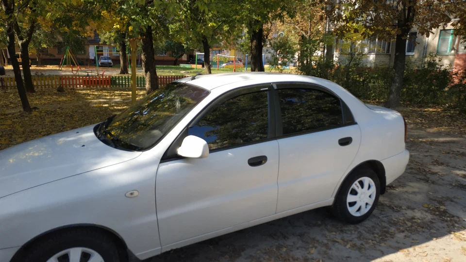ЗАЗ Sens Білий глянець