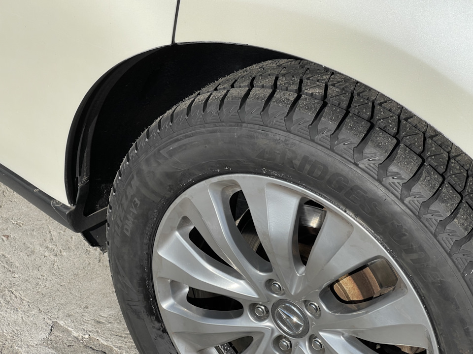 Шини на зиму Bridgestone blizzak dm-v3 5