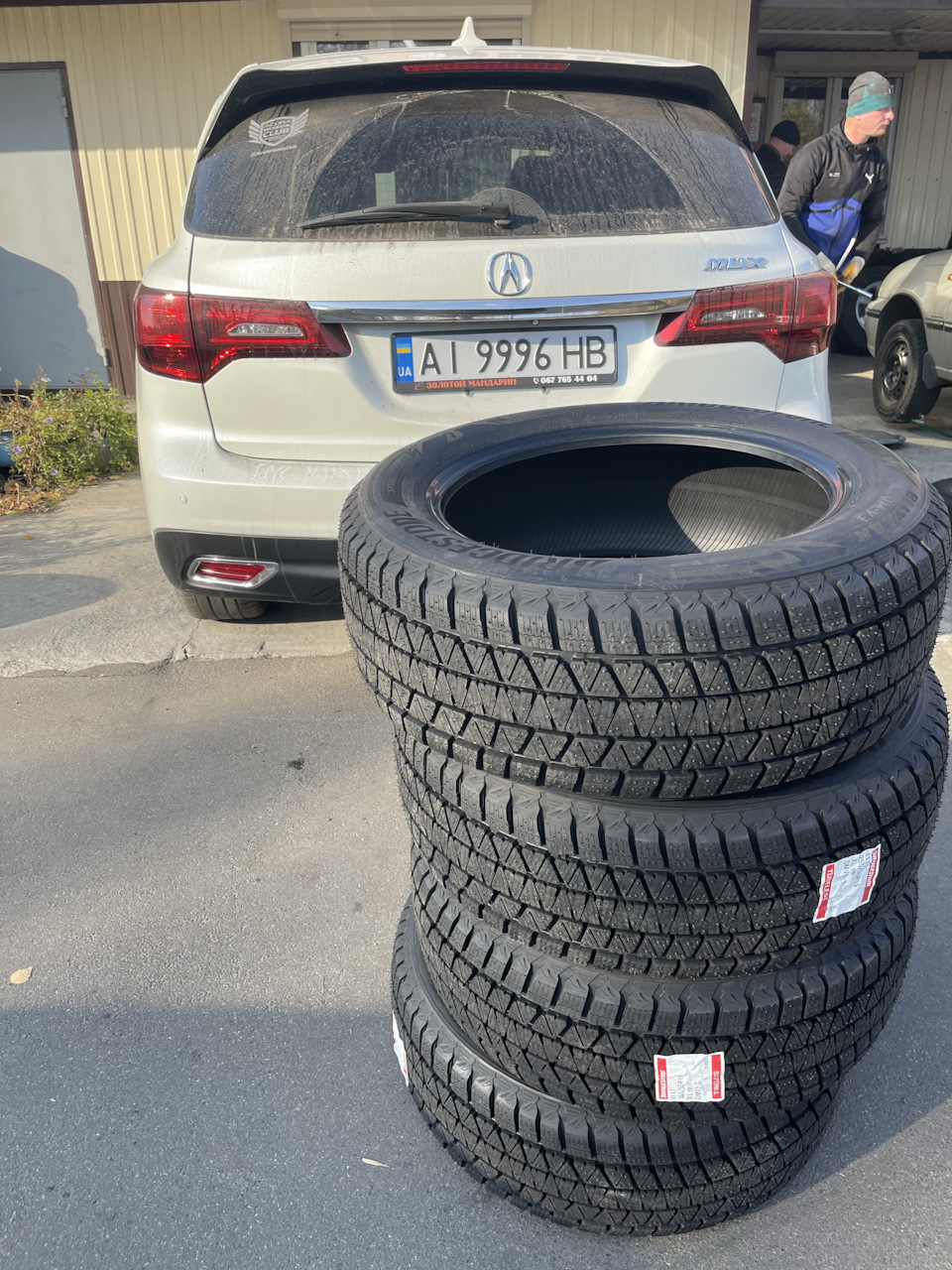 Шини на зиму Bridgestone blizzak dm-v3 2