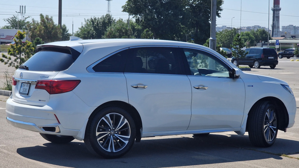 Продам Acura MDX hybrid 2019 5