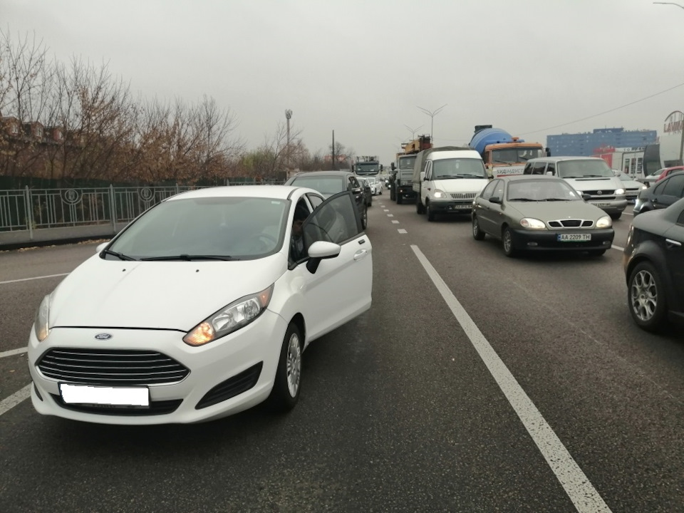 Все найцікавіше тільки в правій смузі 2