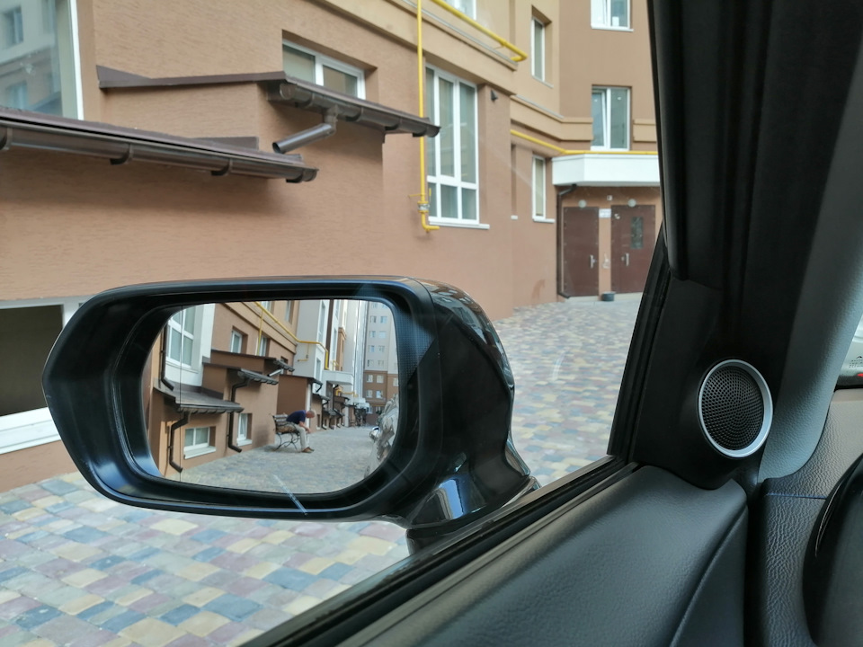 Заміна дзеркальних елементів з підігрівом дзеркал 1