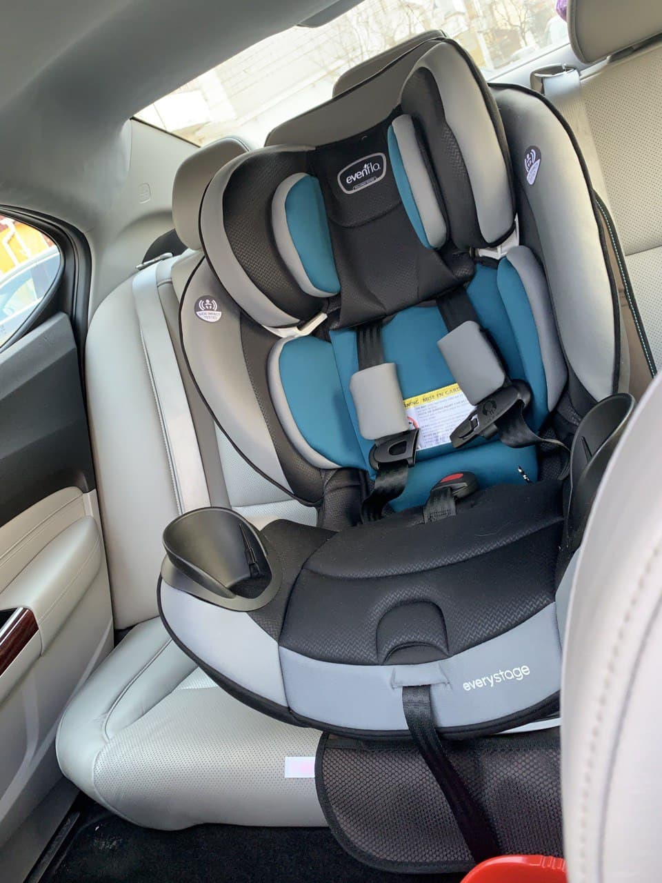 Дитяче автокрісло Evenflo EveryStage DLX Reef 1