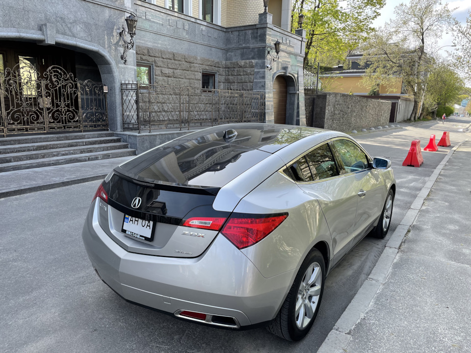 Травнева фотосесія Acura ZDX 4