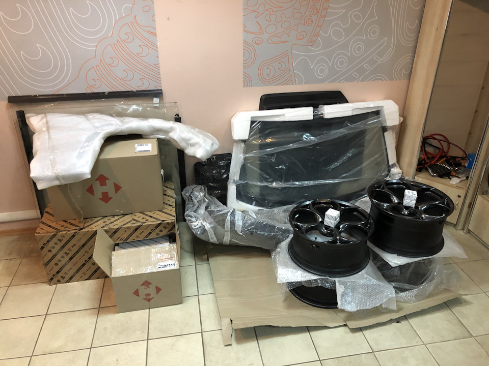 Запчастини, аксесуари та нові диски вже є, а машина ще в дорозі 4