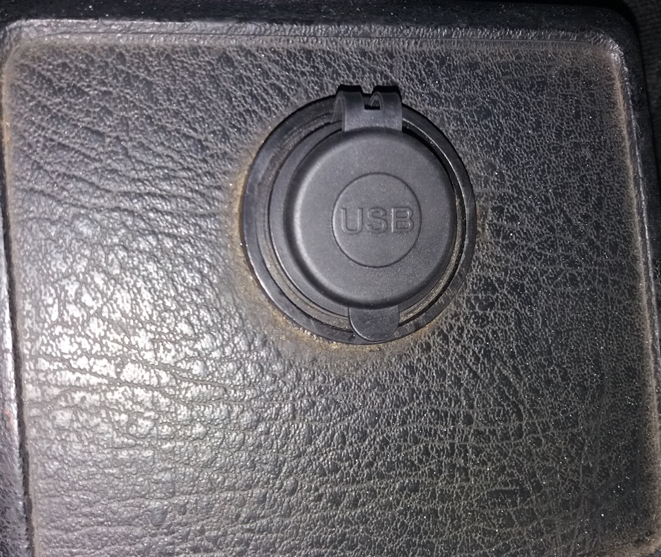 Підсвічування кнопок ЕСП. Кінцівка дверей. Заряджання USB 3