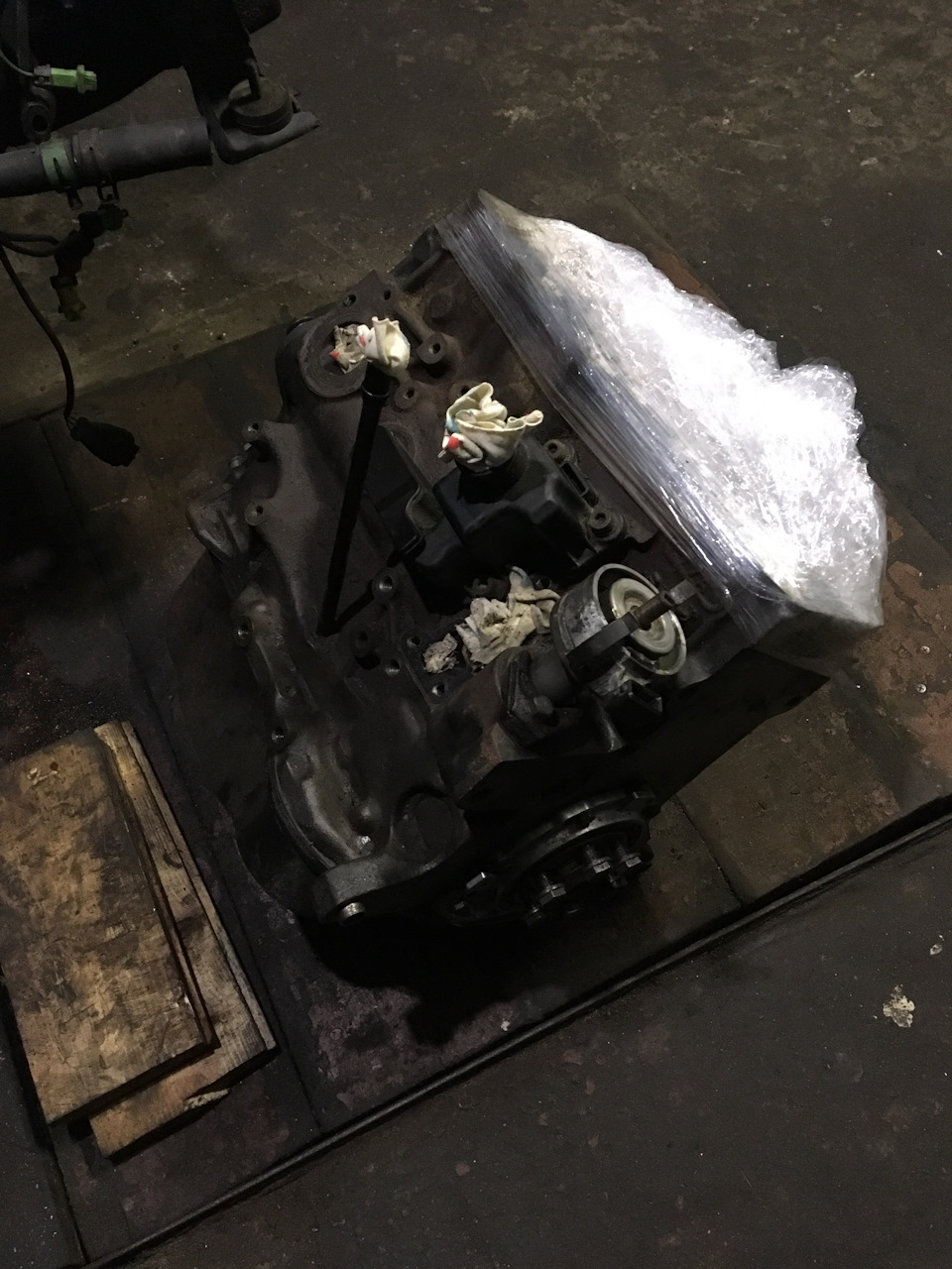 Двигун від Audi 80 B4 2.0 ABK акпп 1
