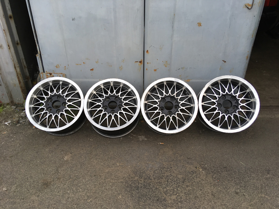 OZ R15 5x112 7J ET35 1