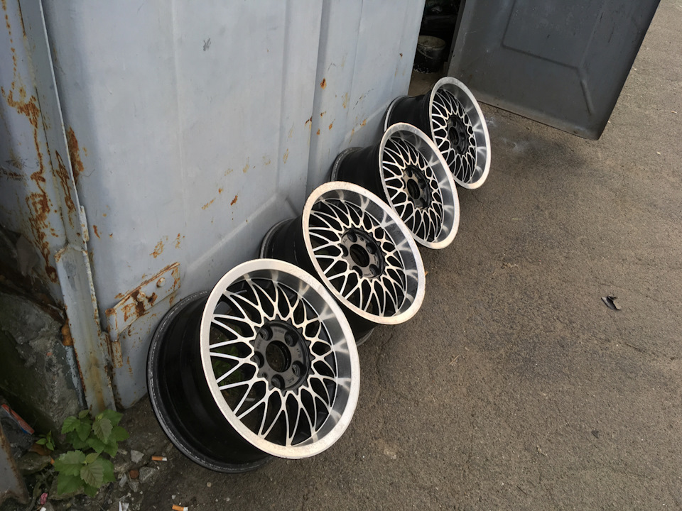 OZ R15 5x112 7J ET35 2