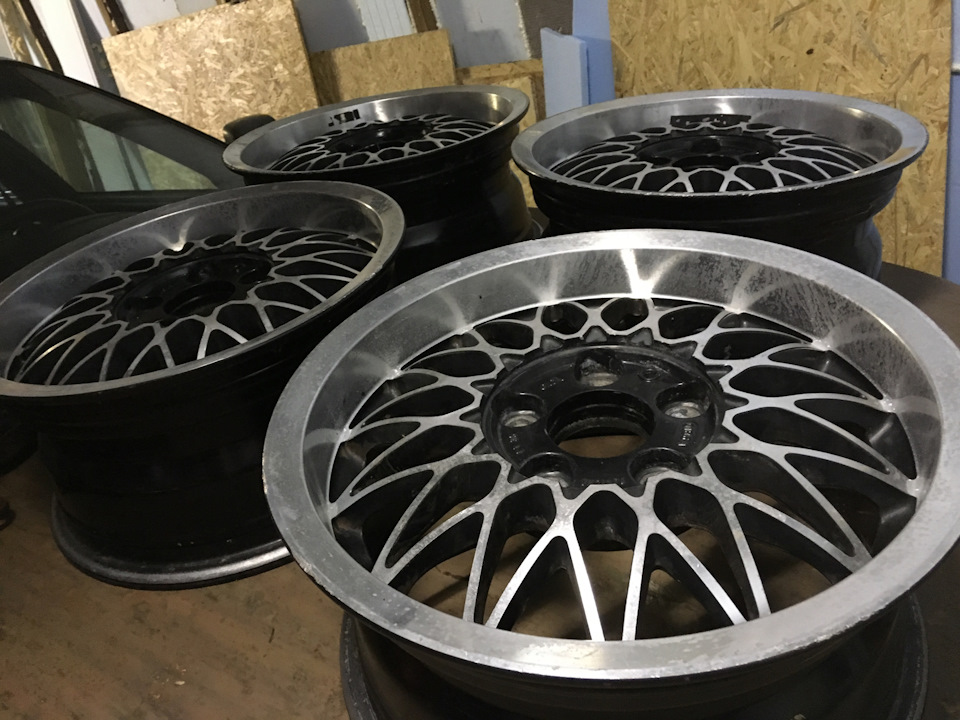 OZ R15 5x112 7J ET35 5