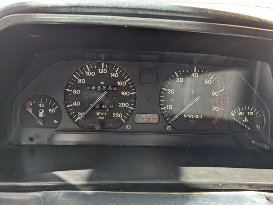 Тахометр мне в панель на дизель 1