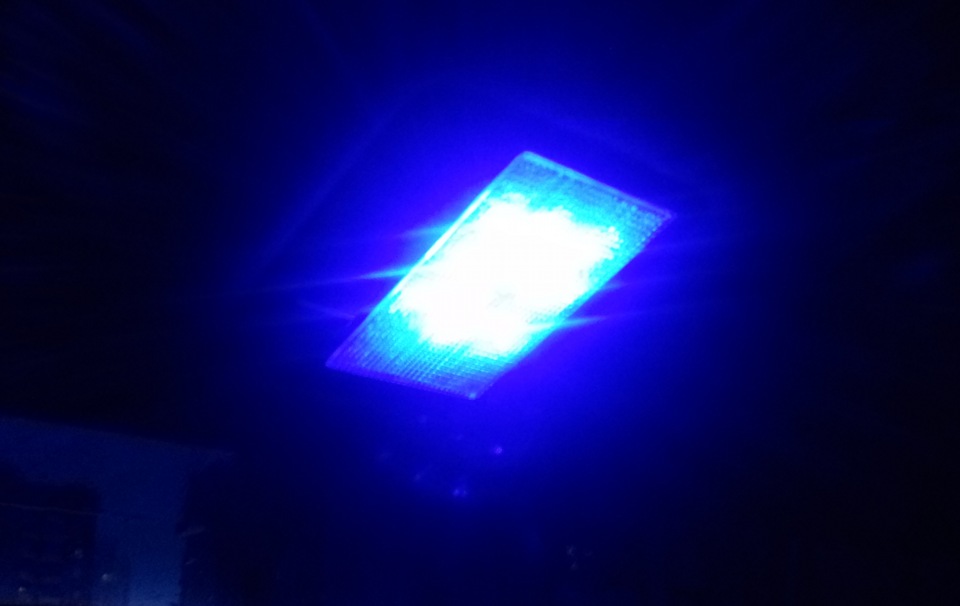 LED підсвічування у плафон салону 2