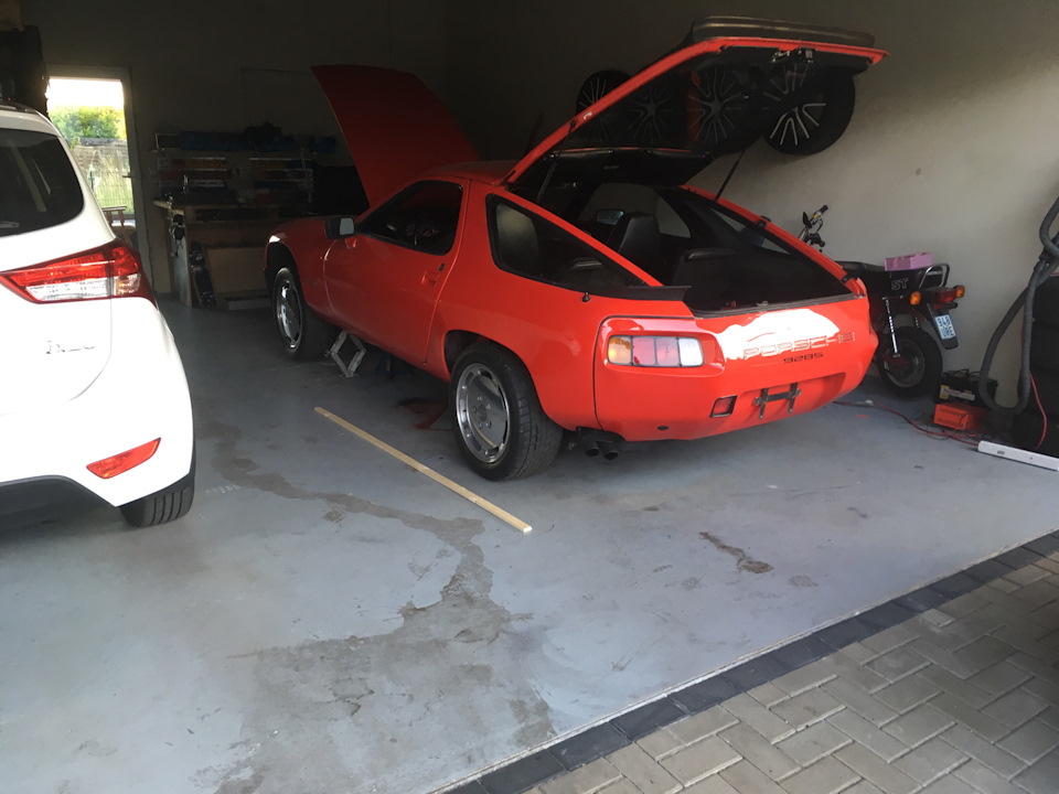 S711 & two 944 5