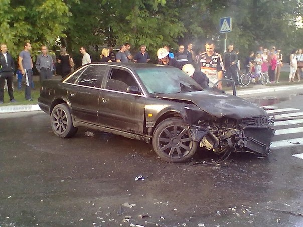 ДТП/Пожежа. Audi C4/S6 4.2. 1