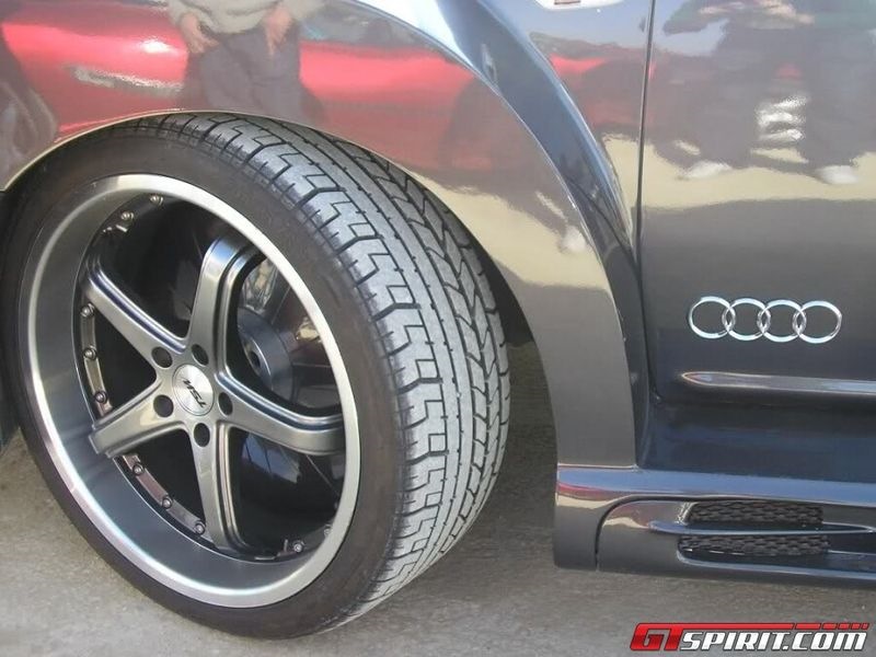 Сміливий колгосп тюнінг автомобіля Audi A6 1