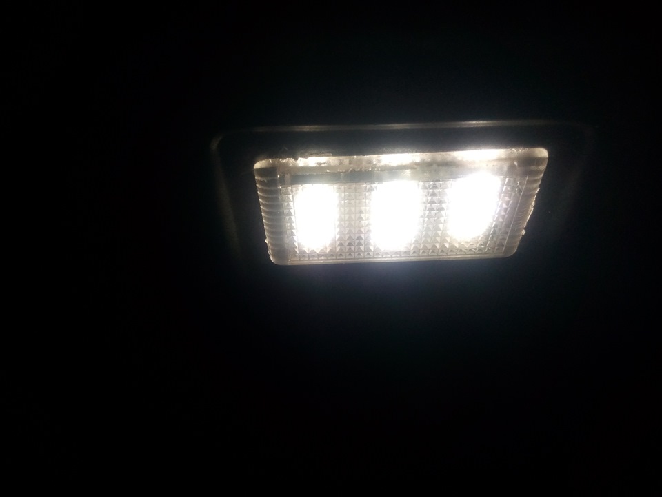 підсвічування багажника 331 947 113 1