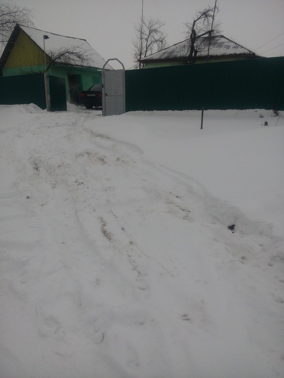 заїзд у двір на гірку не розчищаючи сніг! 2