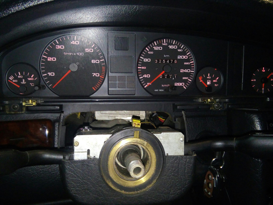 Світлодіоди в панель приладів Audi 100 3