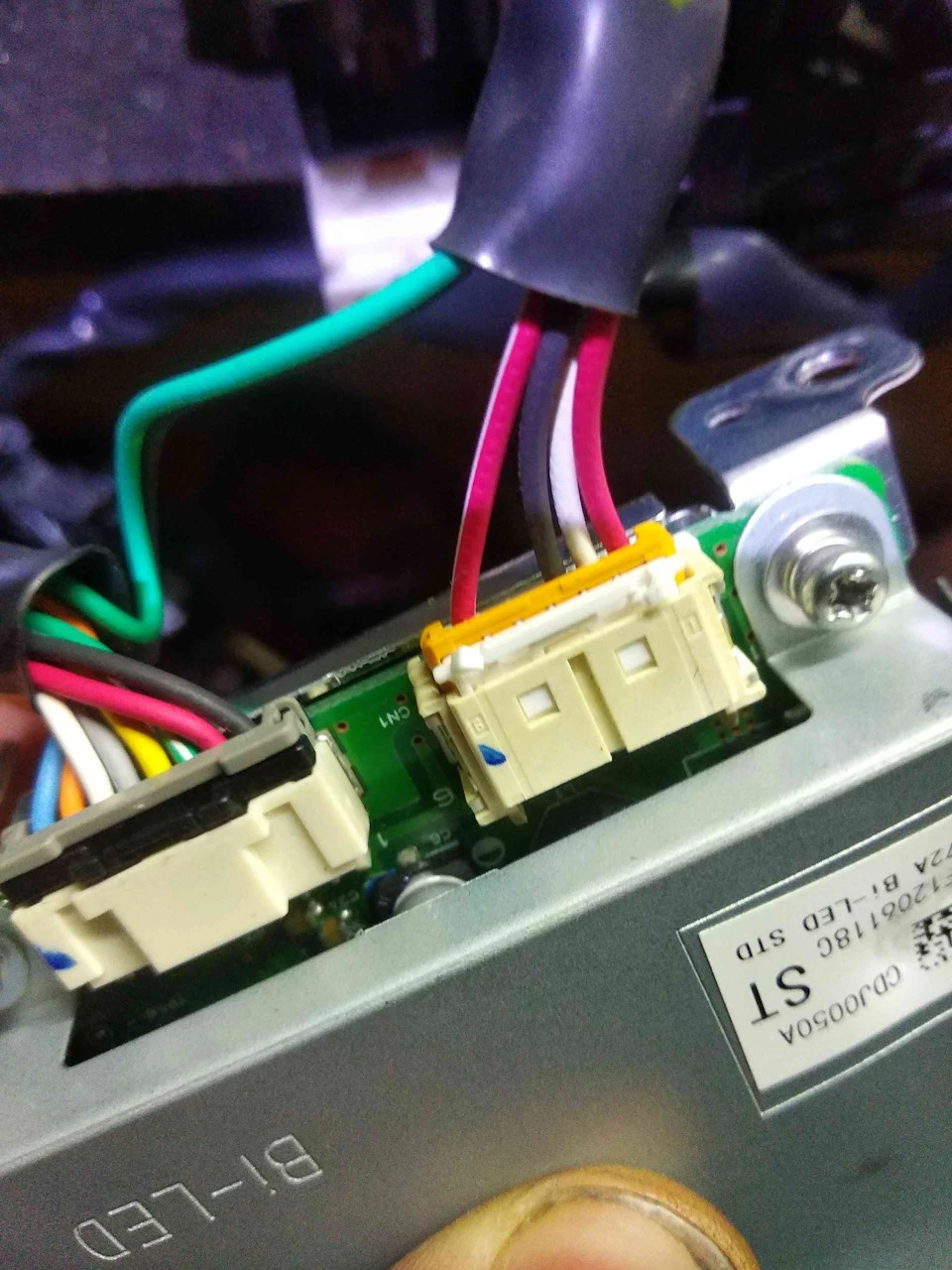 Bi Led від Mazda. Потрібна допомога у розпинанні