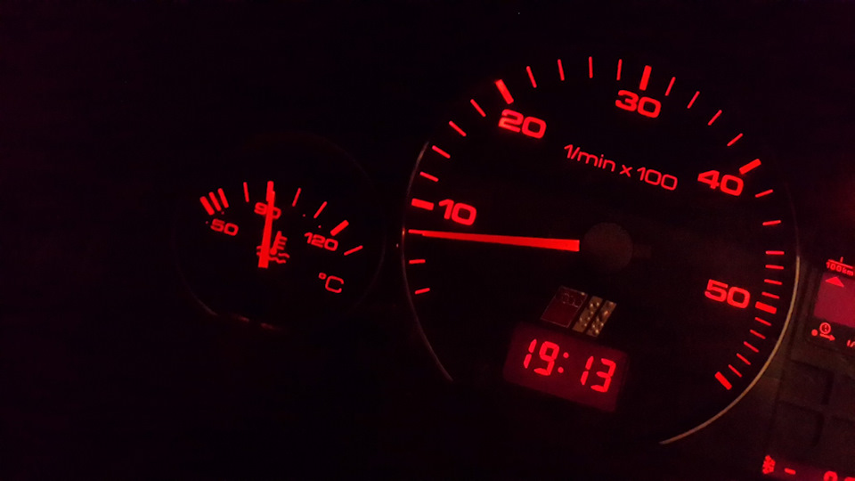 Переробляємо схему відображення температури двигуна на панелі Audi A6 C4 5