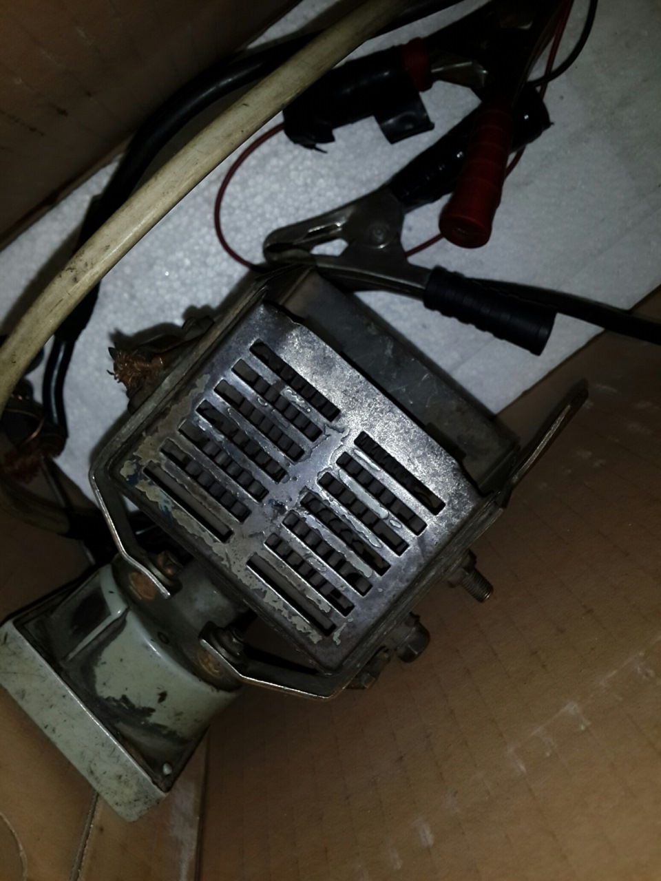 Вибрав акум Varta 12V 80Ah 800А AGM 2