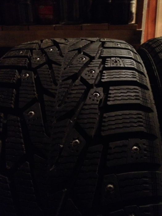 Зимові сандалі 2016: Nokian Hakkapeliitta 7 235/45 17 5