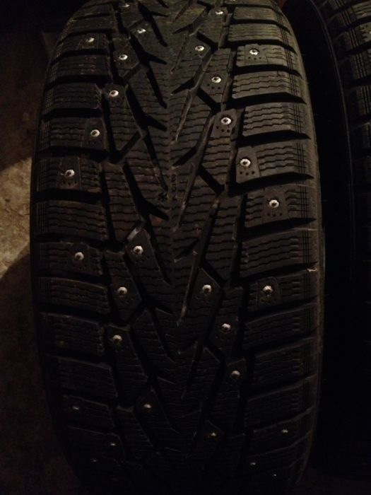 Зимові сандалі 2016: Nokian Hakkapeliitta 7 235/45 17 3