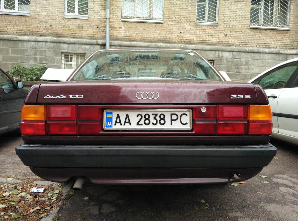 Hella Red Audi V8 1