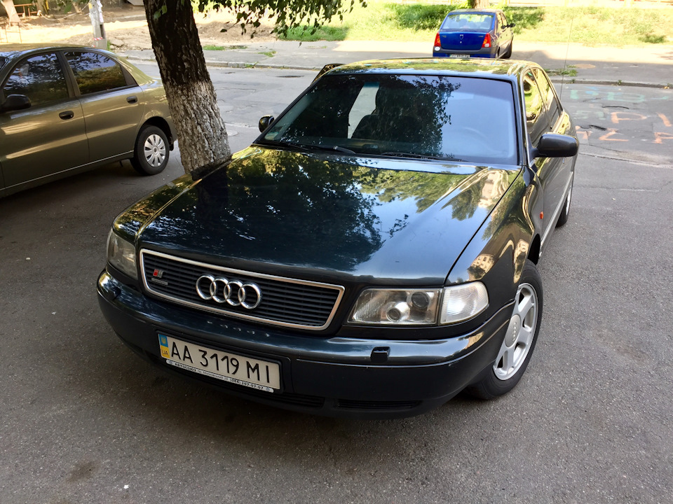 Зустрічайте Audi A8 2.8 quattro 1