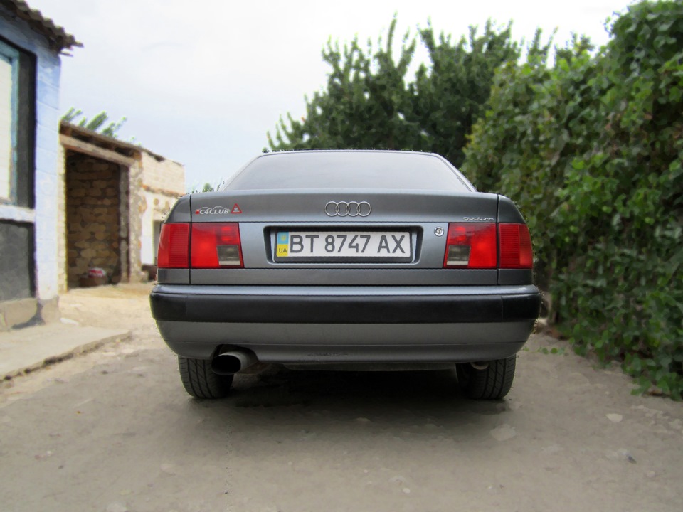 Задні ліхтарі від Audi А6 С4 та колір авто Агатовий металік 2