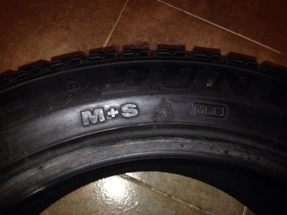 Dunlop 225-50 r17 4