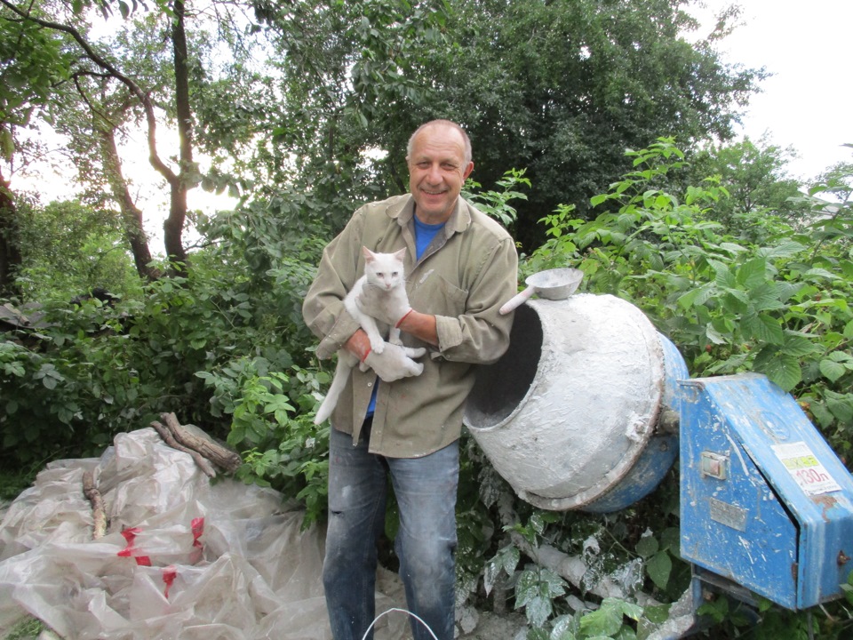 Пана видно по халявах . 1