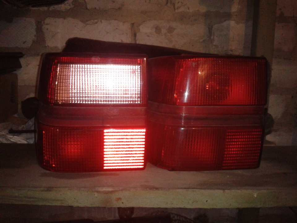 Поворотник с V8 4