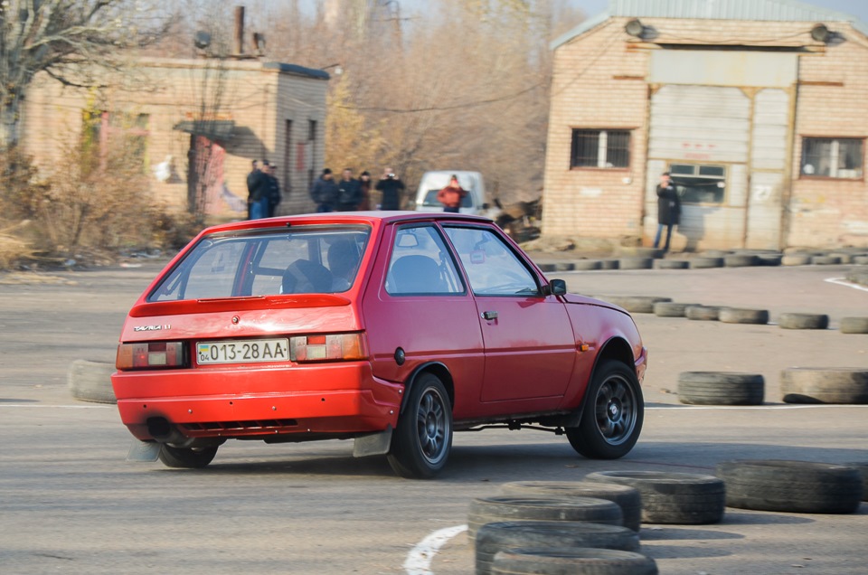 Страхування, сертифікати та гоночна Audi) 2