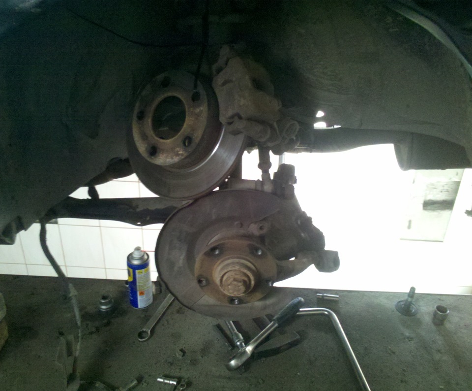 rear axle 5