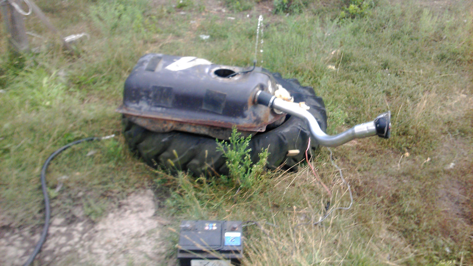 Шукаю капот Ауді 200 5
