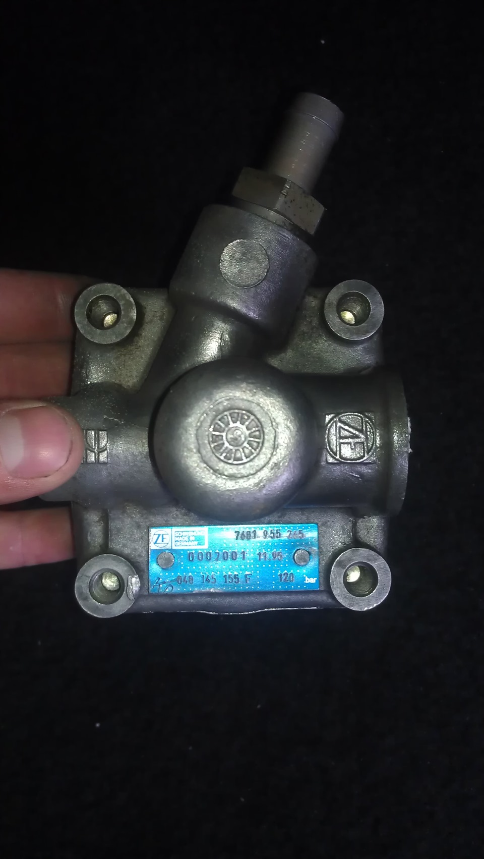 продам насос ГУР з Audi 1