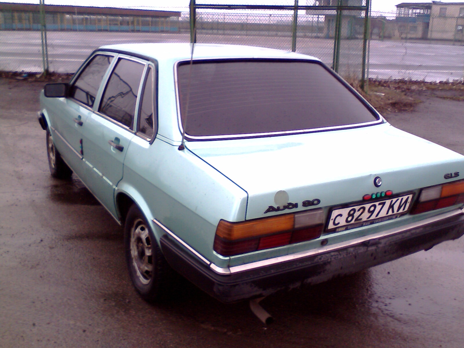 Ось така вона Audi 80 1980 року випуску 4