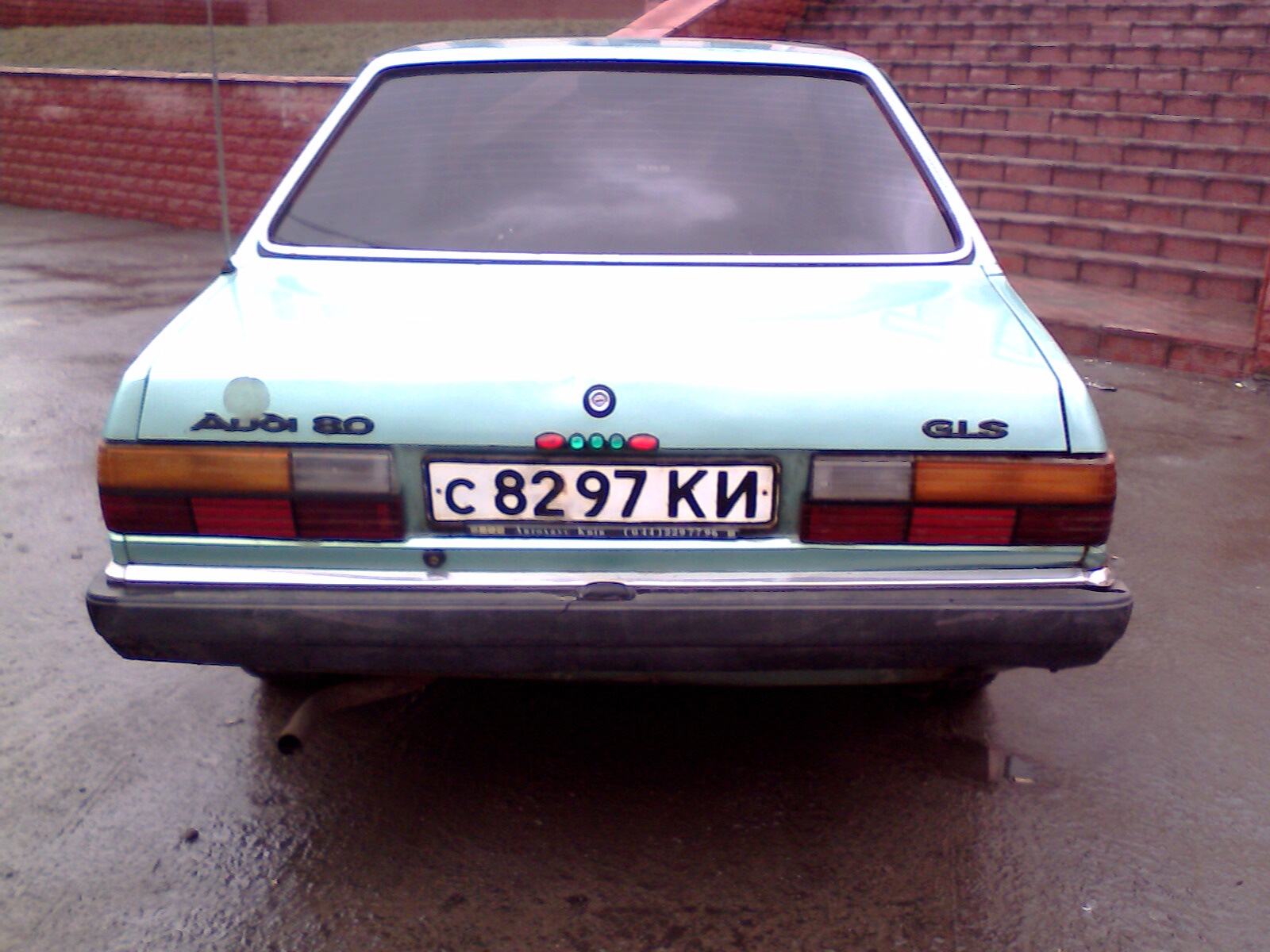 Ось така вона Audi 80 1980 року випуску 3