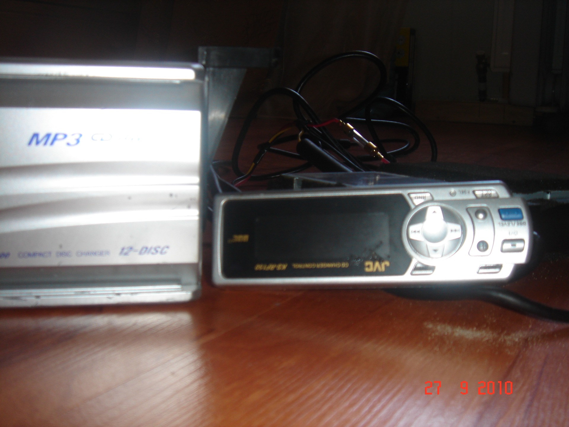 JVC MP3 12 DISC 4