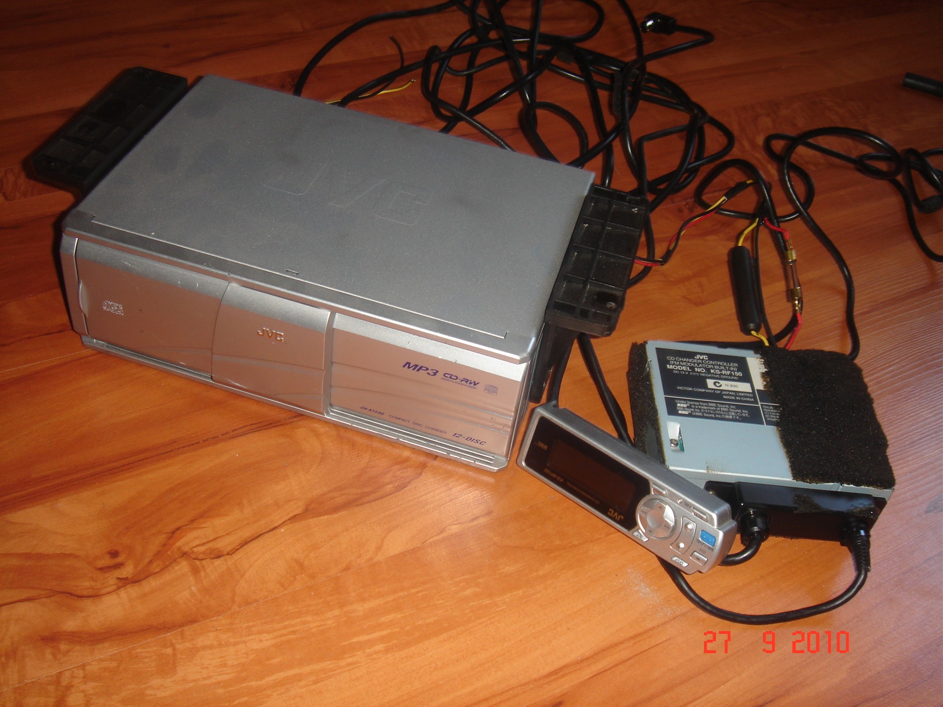 JVC MP3 12 DISC 3