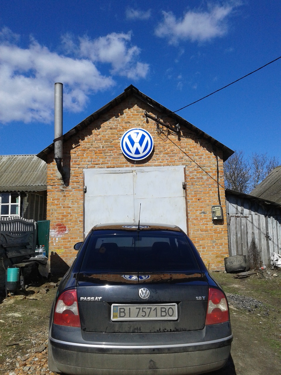 Гараж з емблемою))) 3