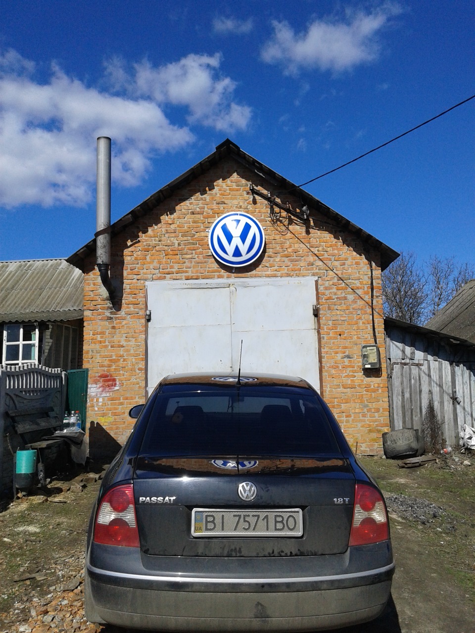 Гараж з емблемою))) 1